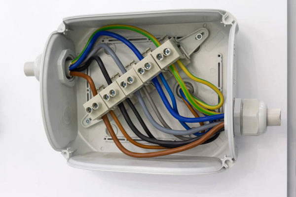 Junction-Box-Anschluss 