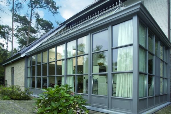 Verglasung von Gartenkühlschränken