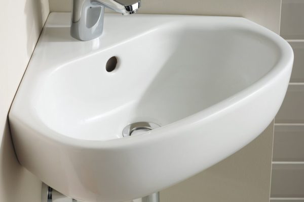 Waschbecken aufstellen